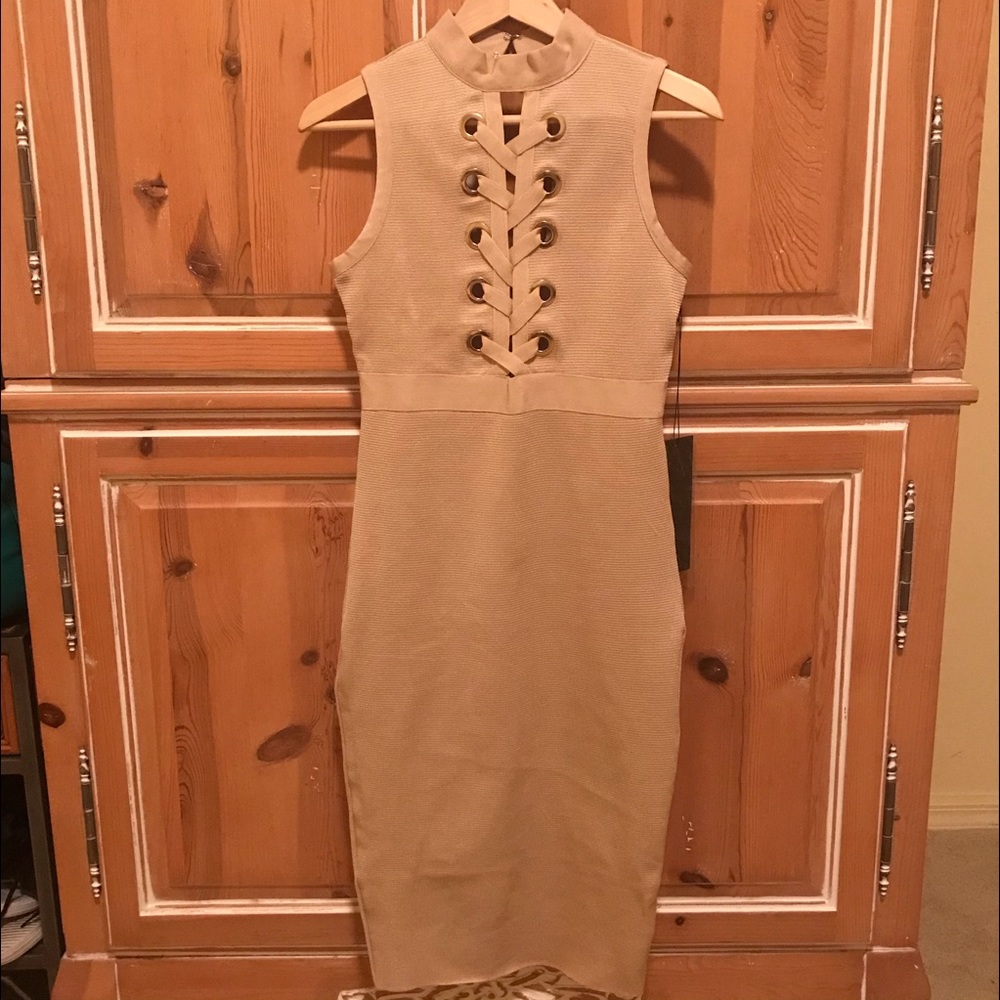 Gold sleeveless bandage dress!